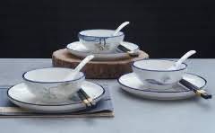 鸭蛋上有很多小洞是什么